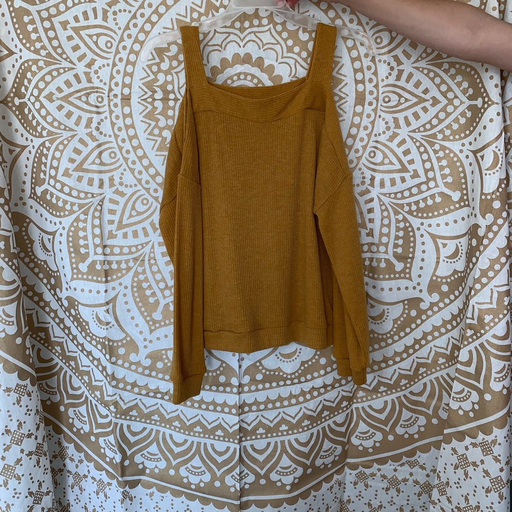 CHARLOTTE RUSSE sweater